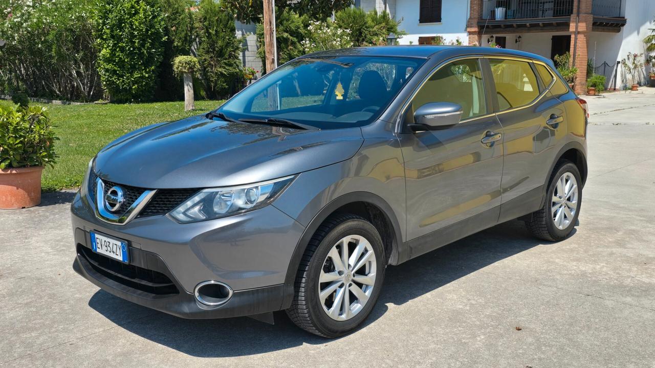 Nissan Qashqai 1.5 dCi DPF Tekna