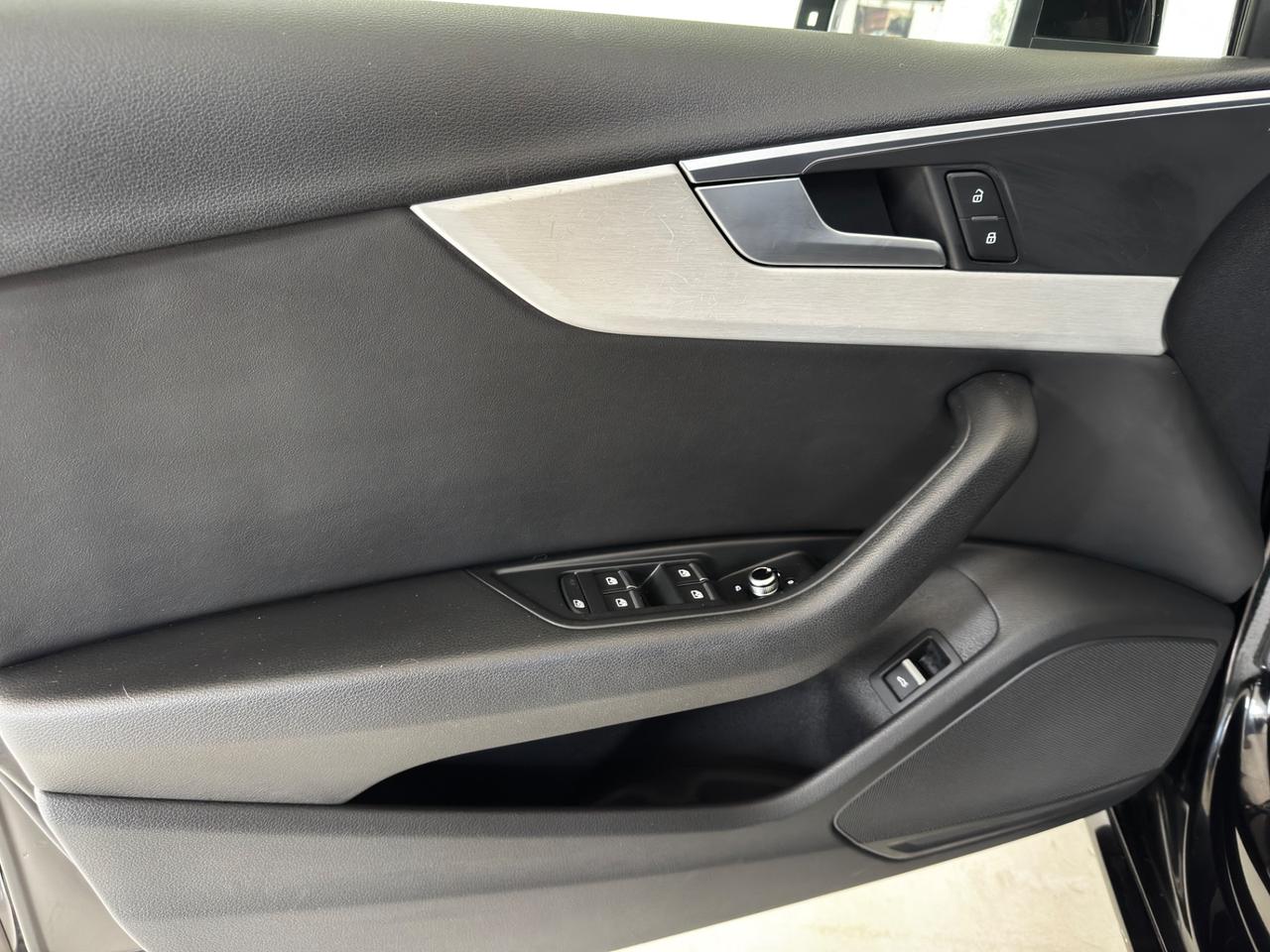 Audi A4 Avant 35 TDI S tronic line edition 150cv