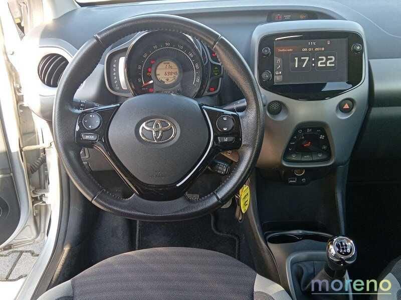 Toyota Aygo 1.0 x-play 72 CV