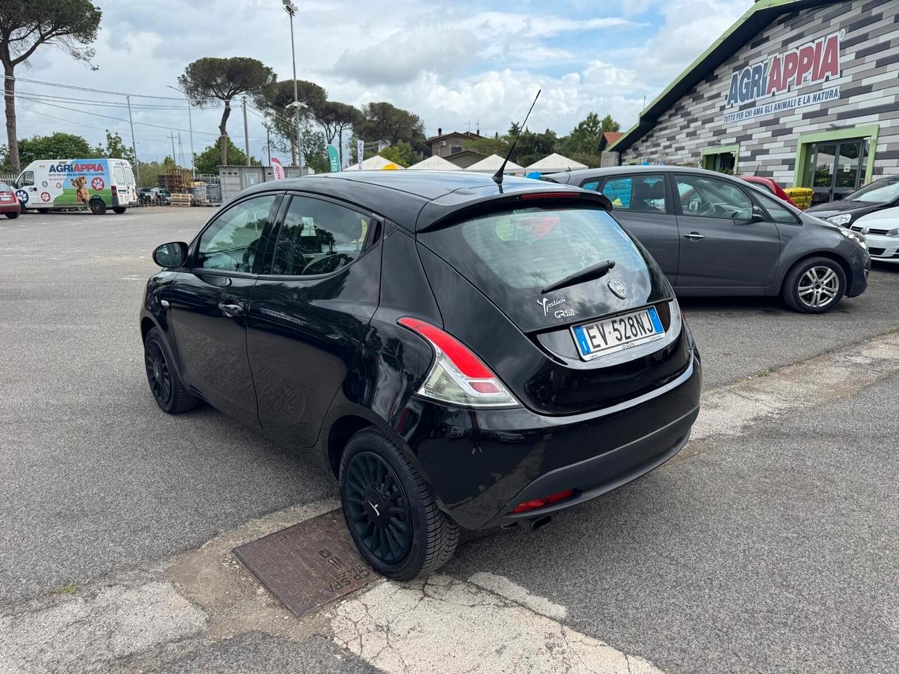 Lancia Ypsilon 1. 2 BENZINA 69CV 2014