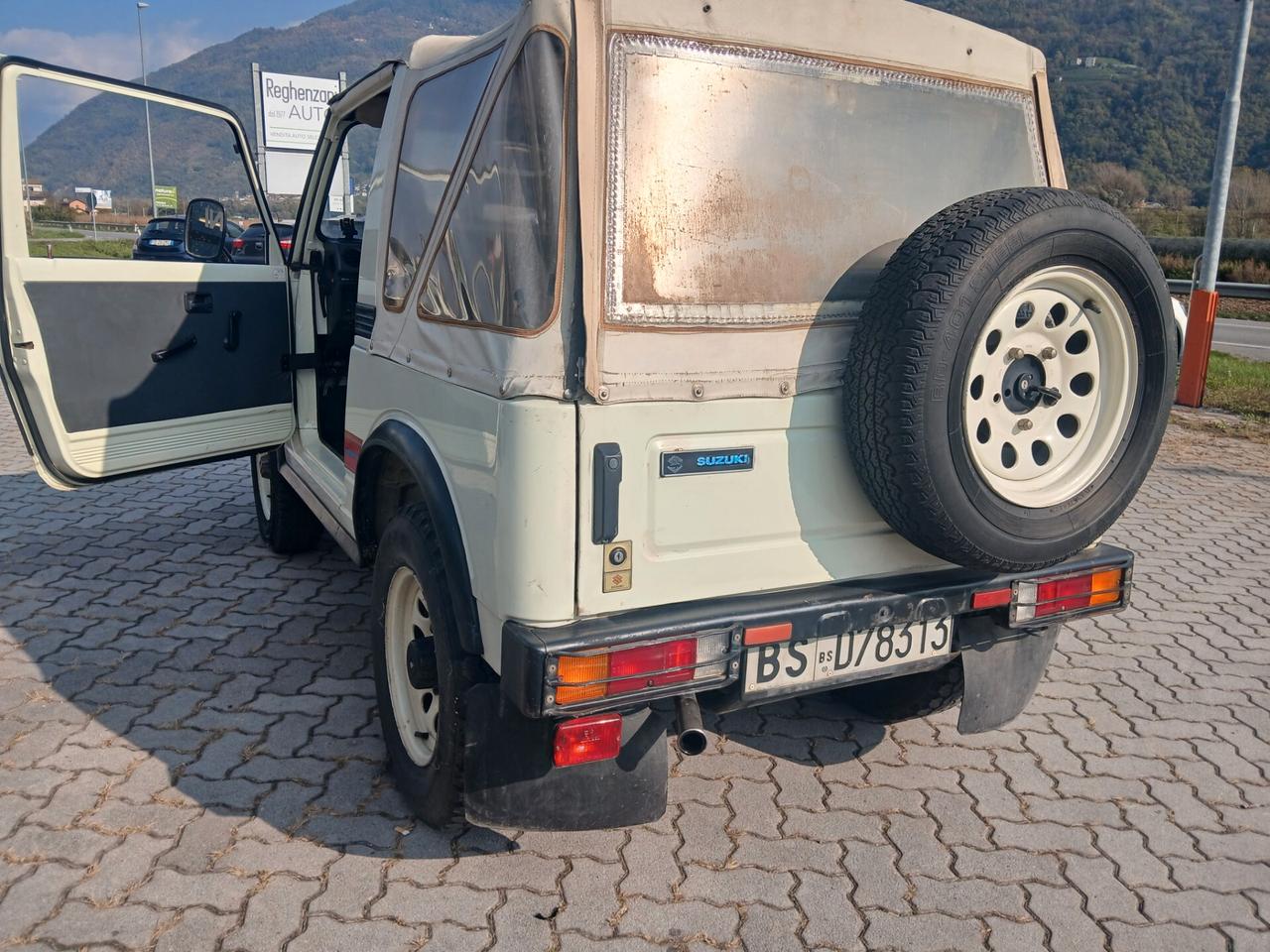 Suzuki SJ 410 SJ410 Cabriolet De Luxe