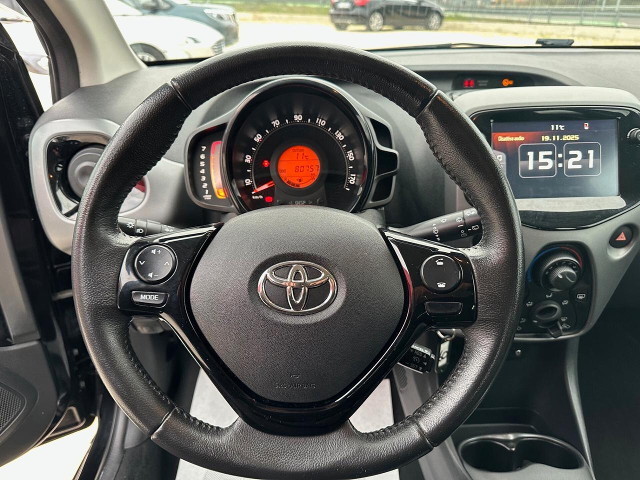 Toyota Aygo Connect 1.0 VVT-i 72 CV 5 porte x-play