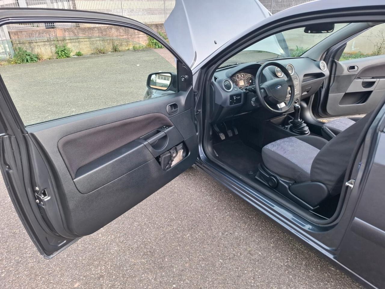 Ford Fiesta 1.4 TDCi 3p. SOLAMENTE 47.000 KM