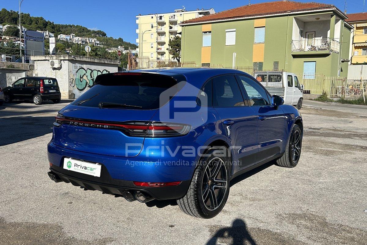 PORSCHE Macan 2.0