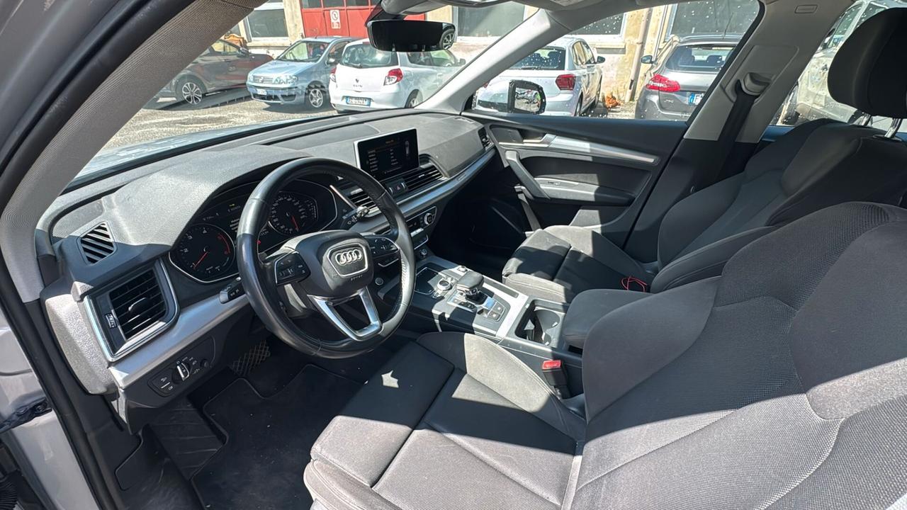 Audi Q5 2.0 TDI 150 CV Business