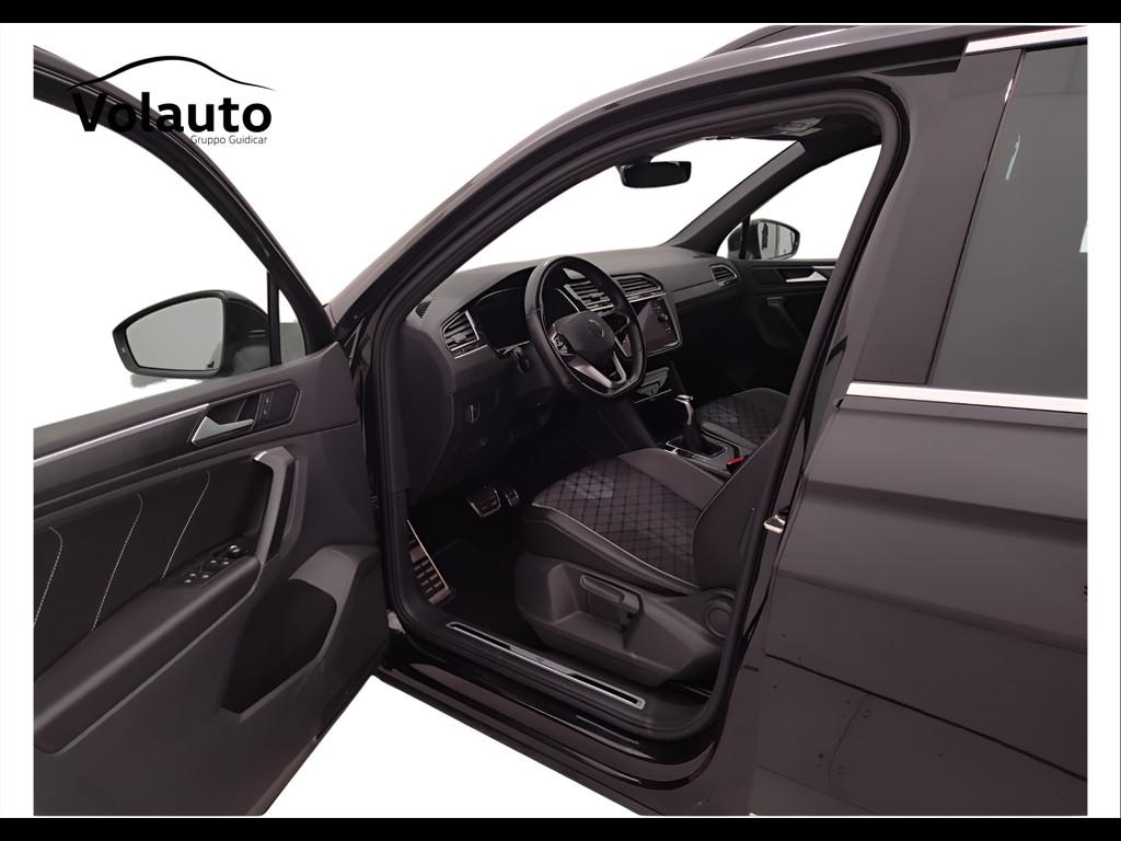VOLKSWAGEN Tiguan II 2021 - Tiguan 2.0 tdi R-Line 150cv dsg