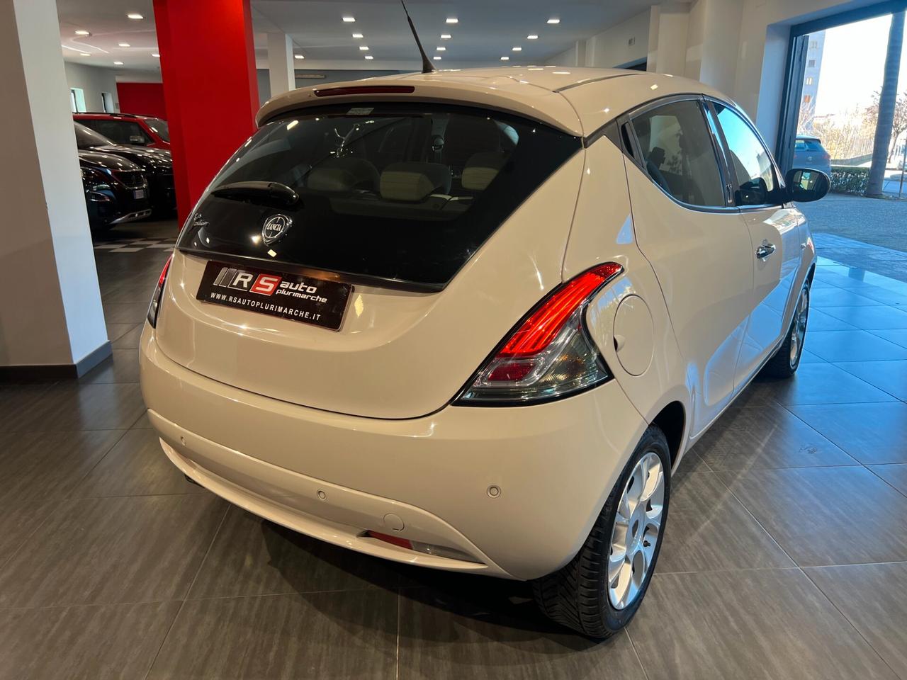 Lancia Ypsilon 1.3 MJT 95 CV 5 porte S&S Gold