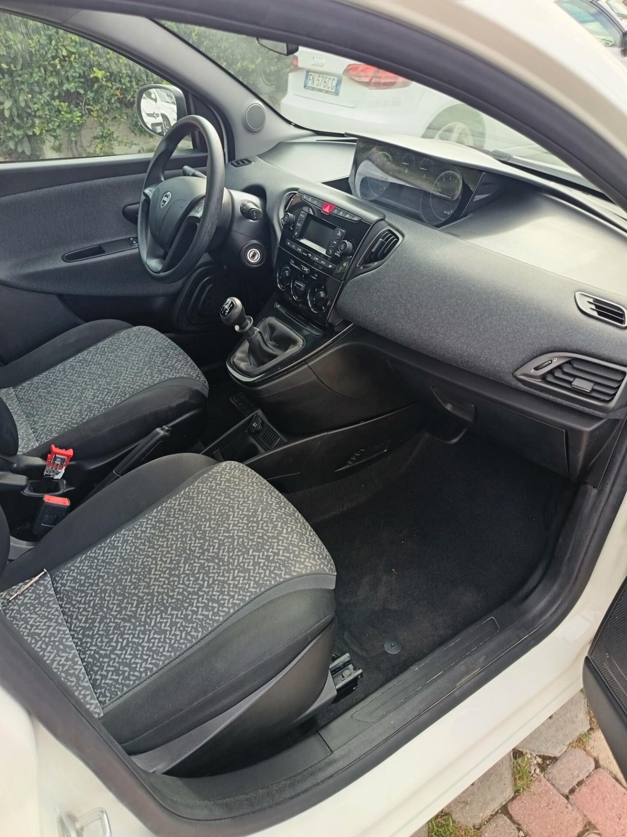 Lancia Ypsilon 1.2 69 CV 5 porte S&S Elefantino Blu