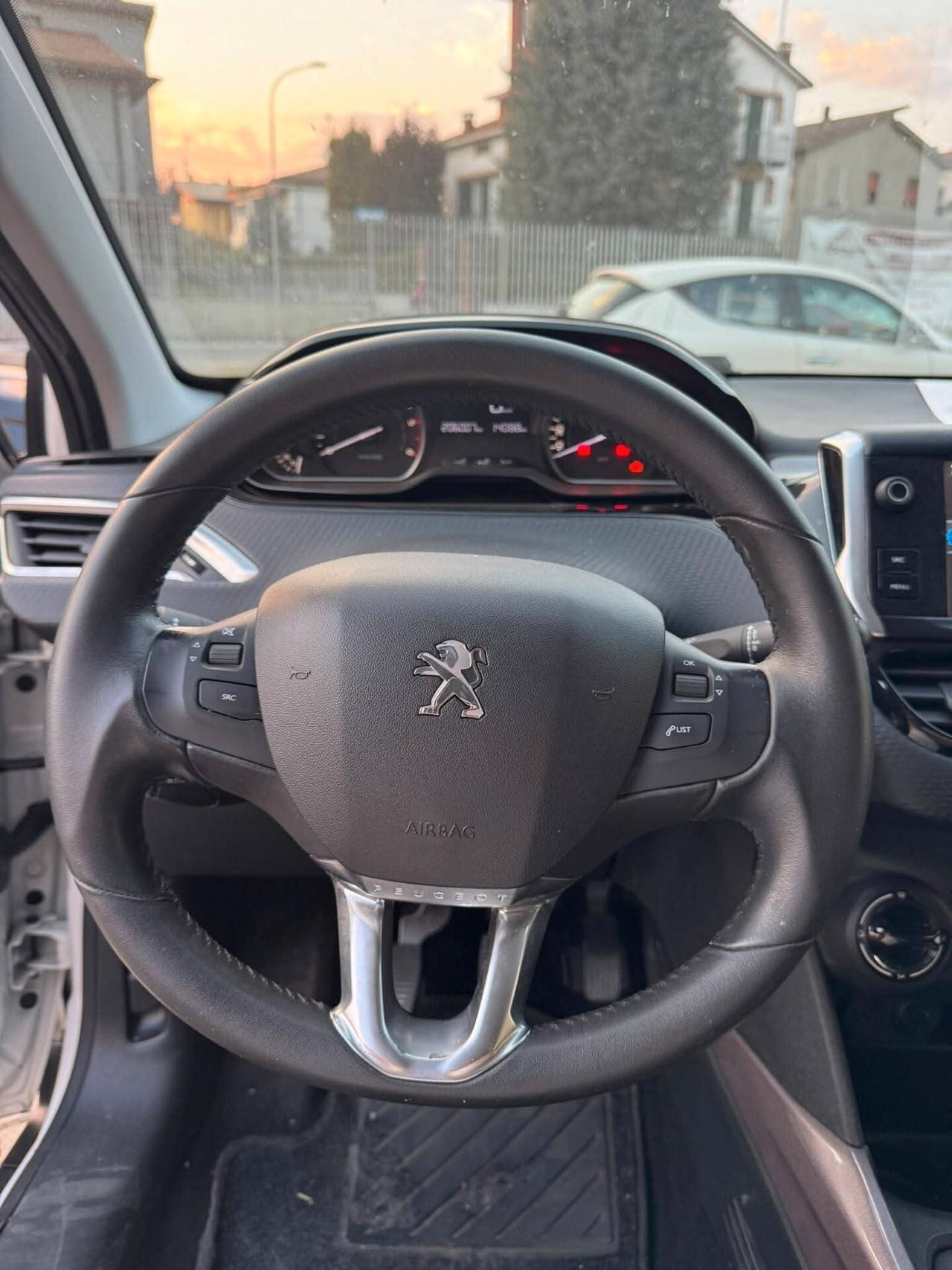 Peugeot 2008 BlueHDi 120 S&S Allure