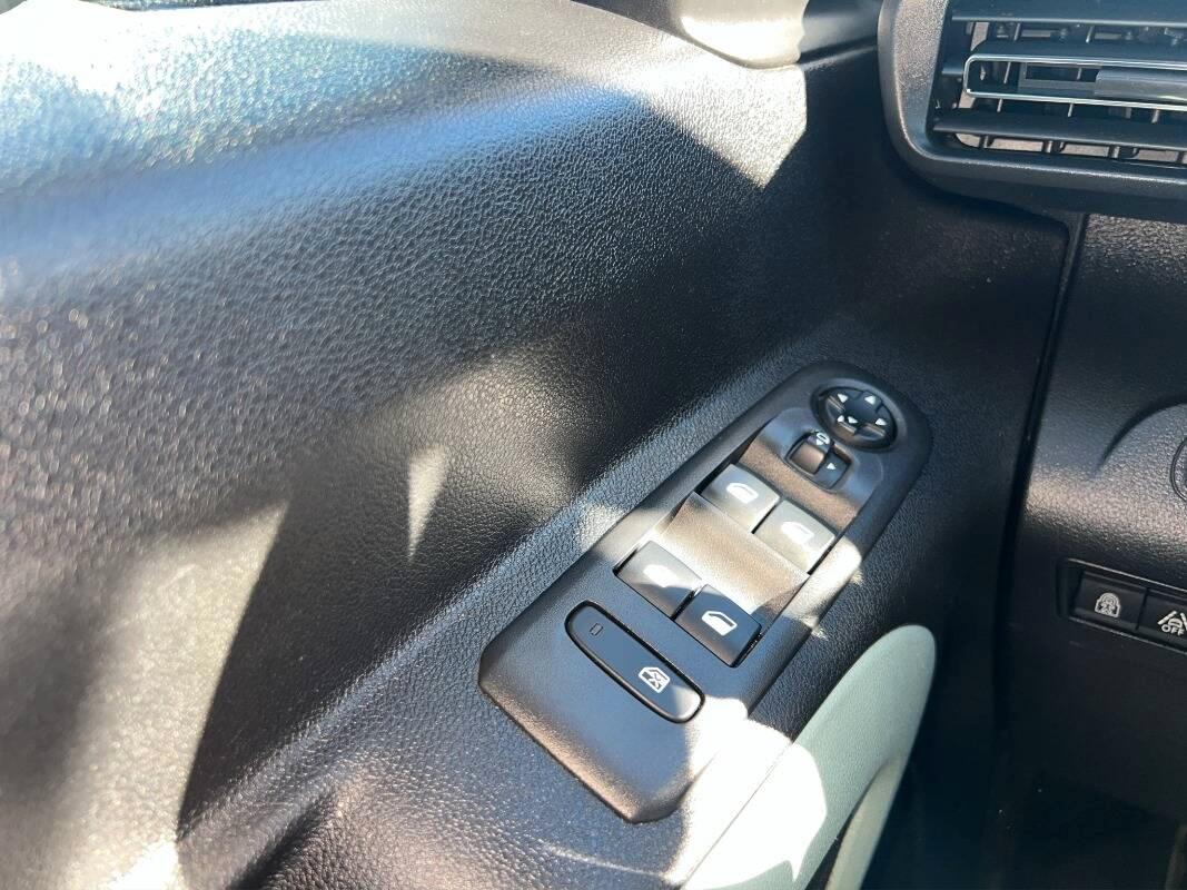 Citroen Berlingo 1.5 bluehdi M Feel s&s 130cv Con CARPLAY