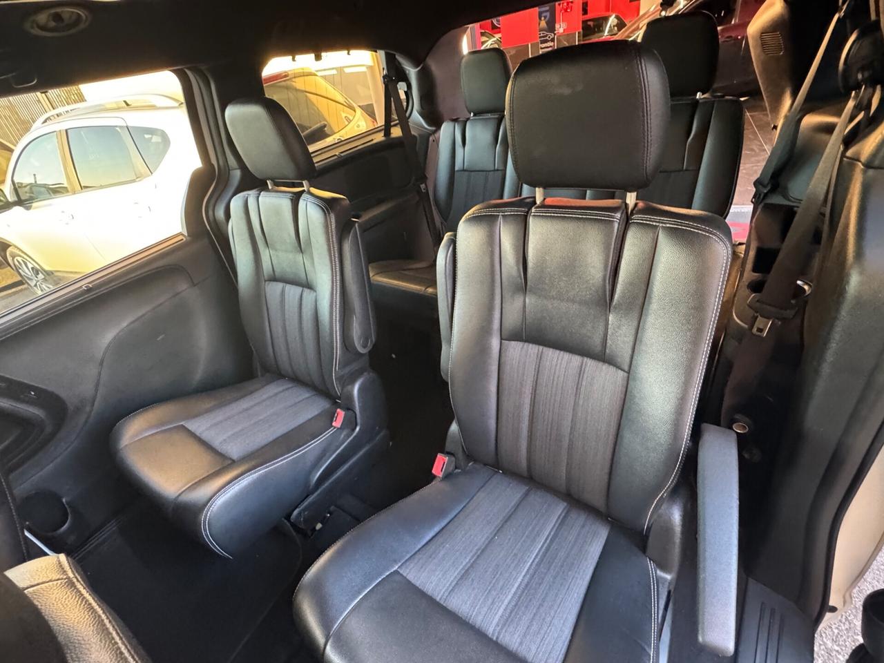 Lancia Voyager 2.8 Turbodiesel Platinum 177 CV