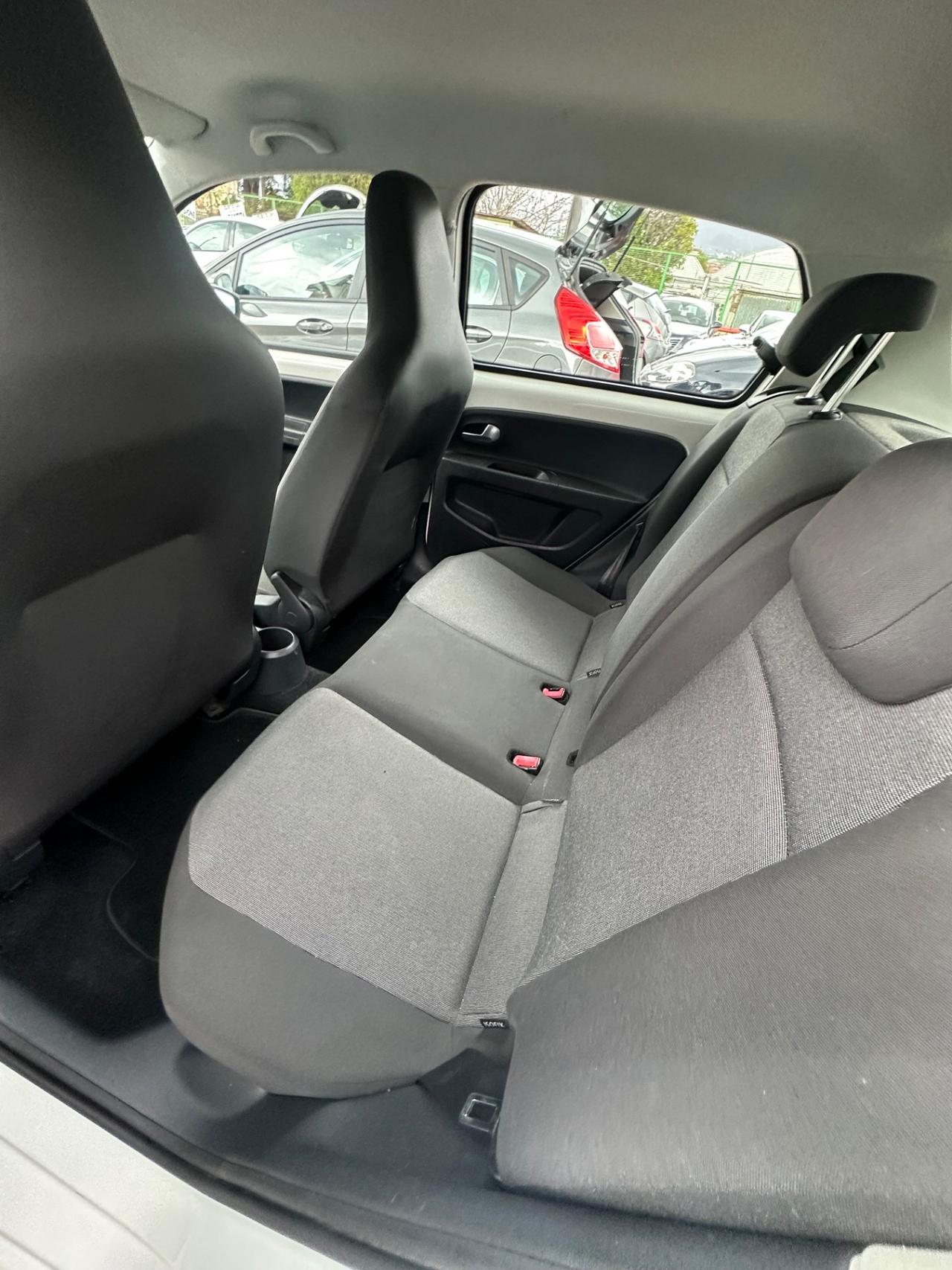 Volkswagen up! 1.0 5p. move