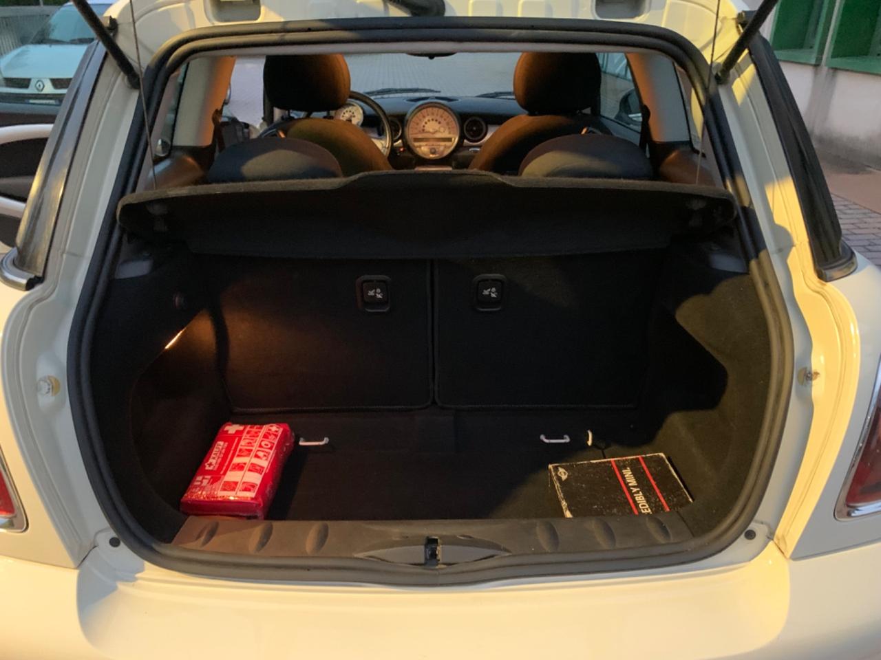 Mini 1.4 16V One Chili