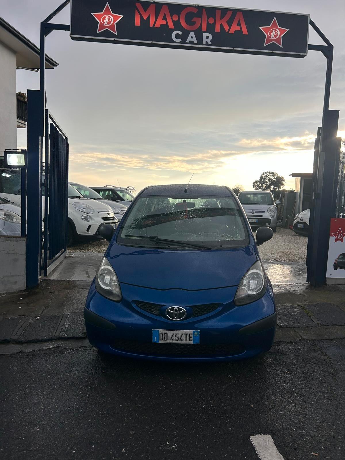 Toyota Aygo 1.0 12V VVT-i 5 porte GRIFFE