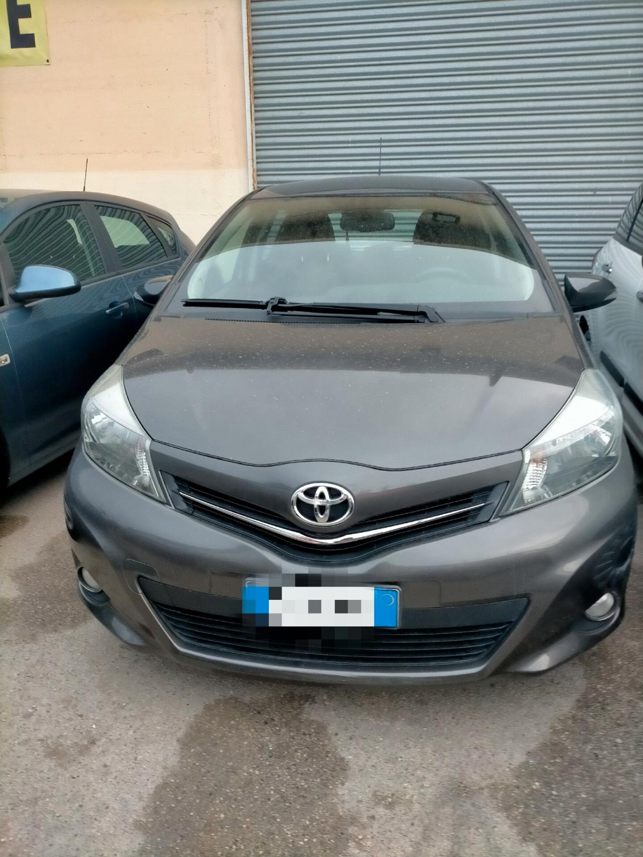 Toyota Yaris 1.4 D-4D 5 porte Lounge