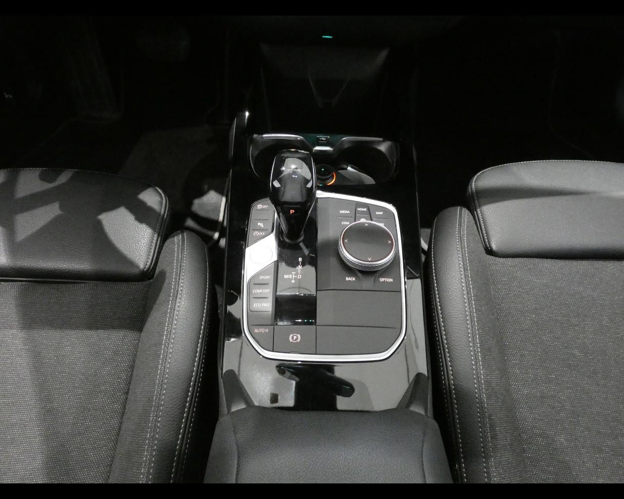 BMW Serie 1 (F40) - 116d 5p. Sport