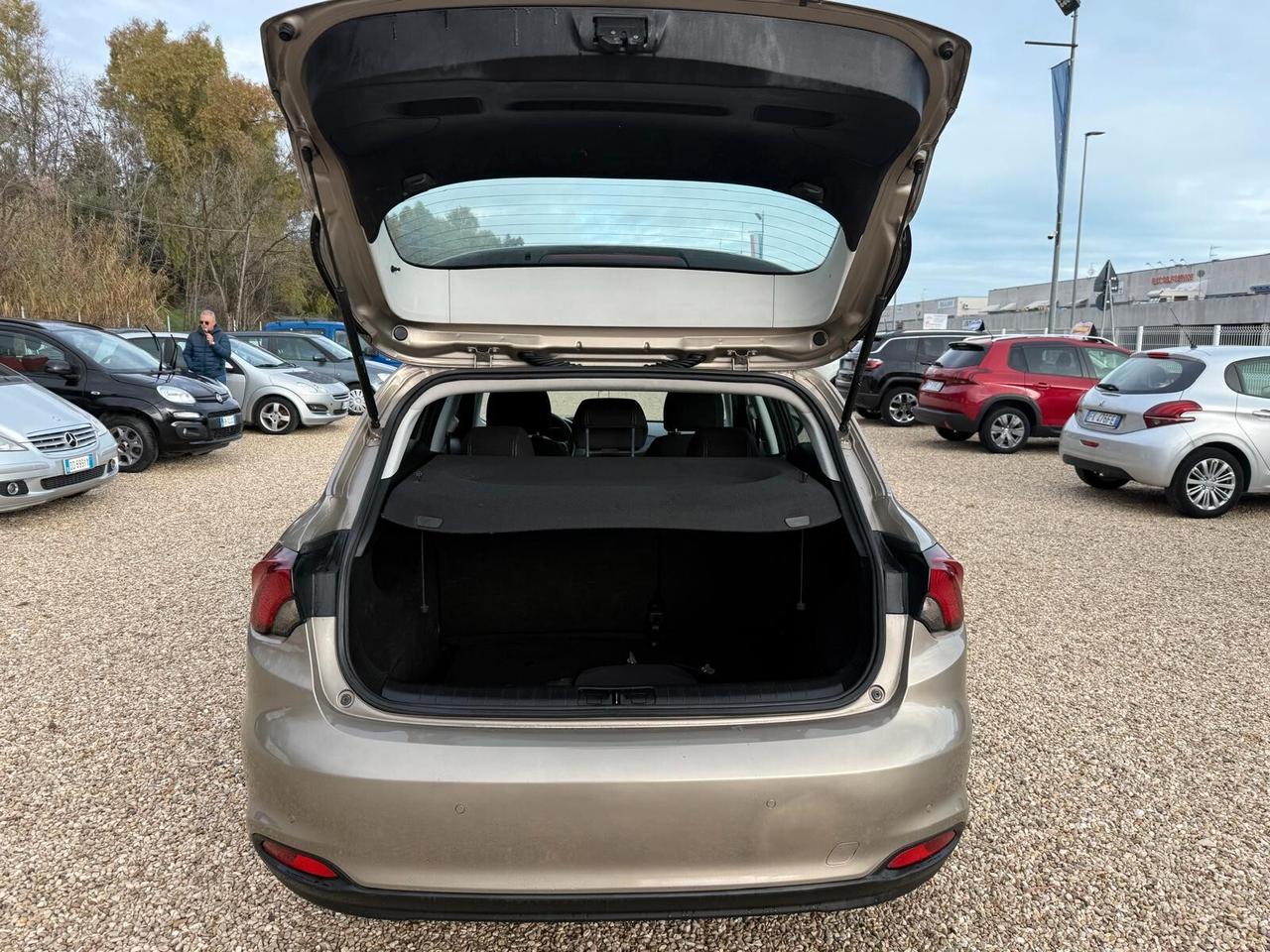 Fiat Tipo 1.6 Mjt S&S 5 porte S-Design