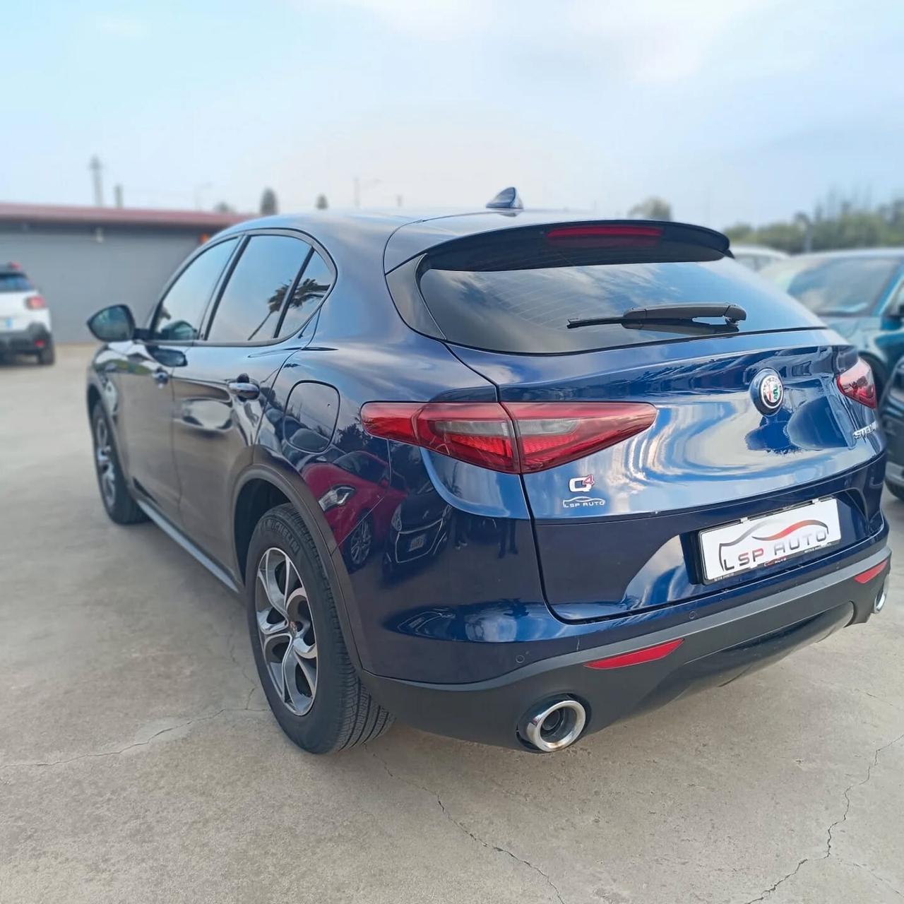 Alfa Romeo Stelvio Q4 210CV
