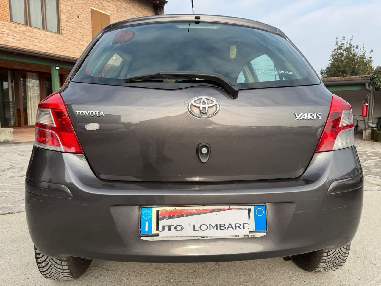 Toyota Yaris 1.0 5 porte Sol neopatentati