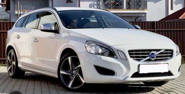 Volvo V60 D3 R-design Kinetic