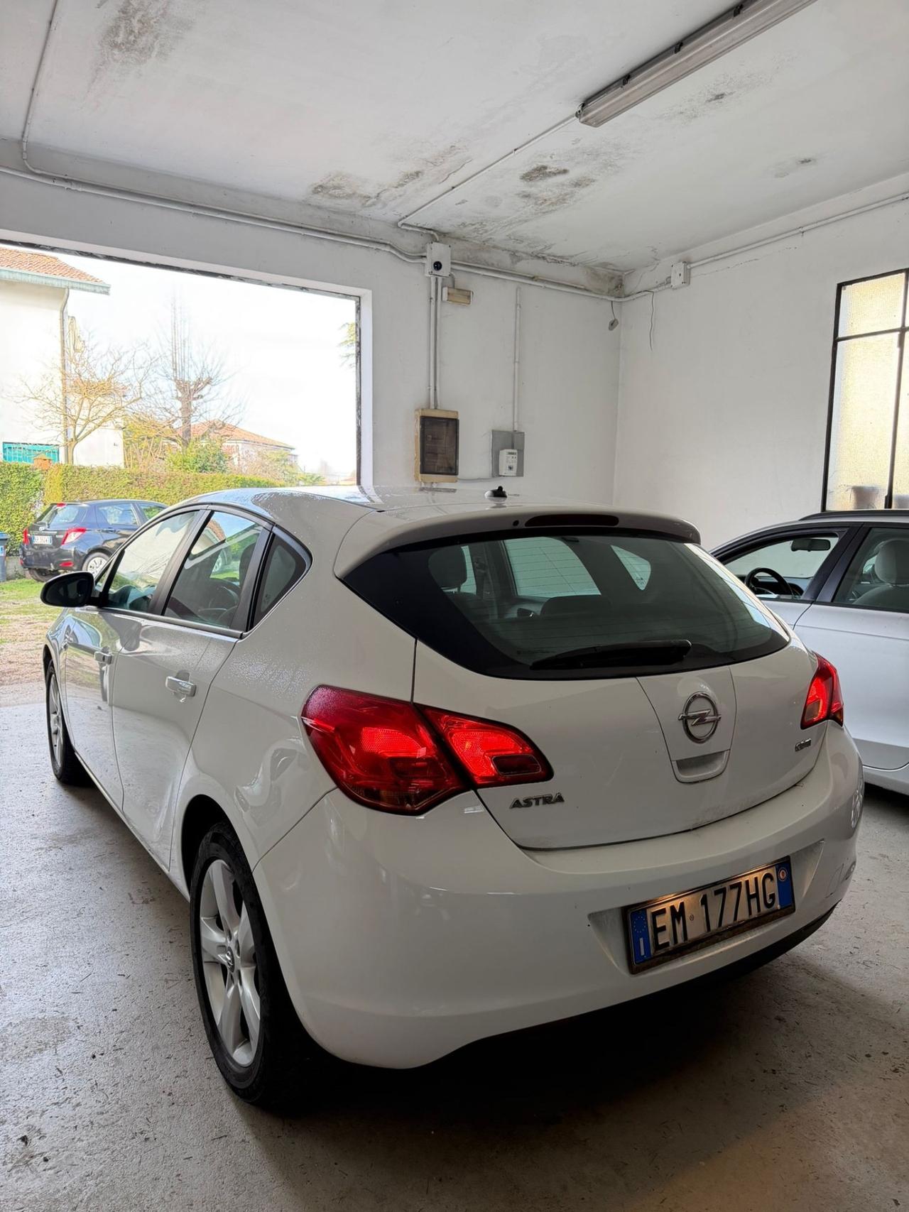 Opel Astra 1.7 CDTI 110CV 5 porte Elective