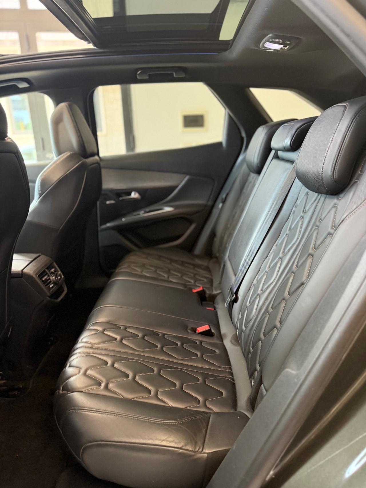 Peugeot 3008 MODELLO GT, TETTO APRIBILE,VIRTUAL COCKPIT.TELECAMERA, INTERNI IN PELLE,APPLE CARPLAY
