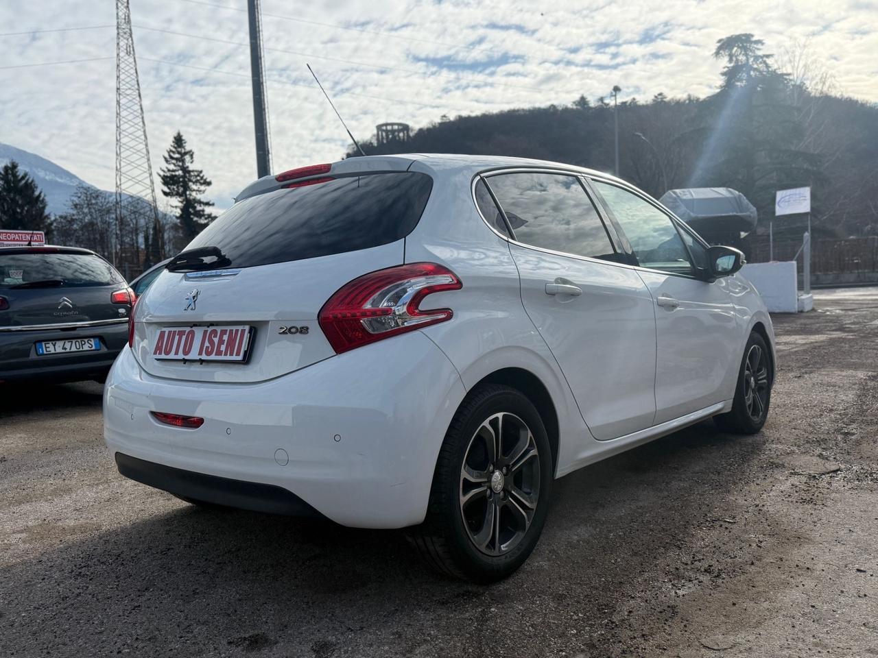 Peugeot 208 1.2 VTi NEOPATENTATI OK SOLO 130.000 KM