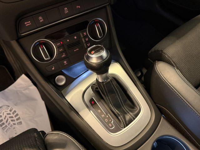 AUDI Q3 2.0 TDI quattro S tronic S-Line Xenon Navi