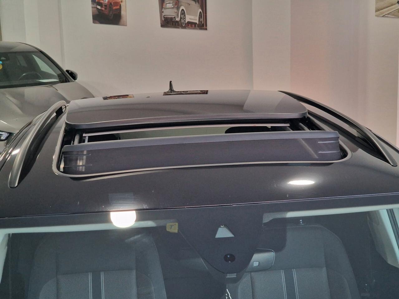 Volkswagen T-Roc 2.0 TDI SCR 150 CV DSG TETTO PANORAMICO