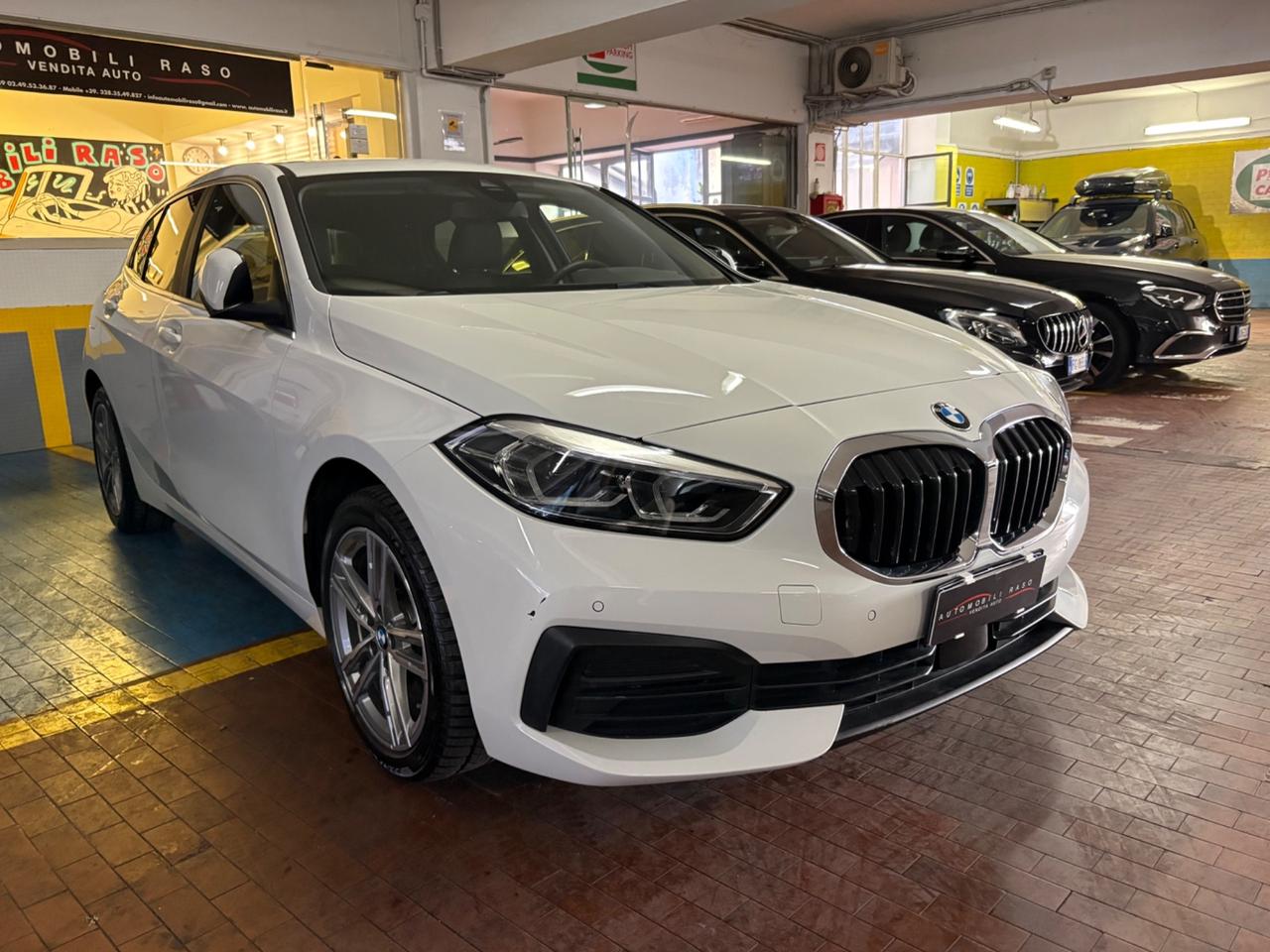 Bmw 118 118i 5p. Business Advantage