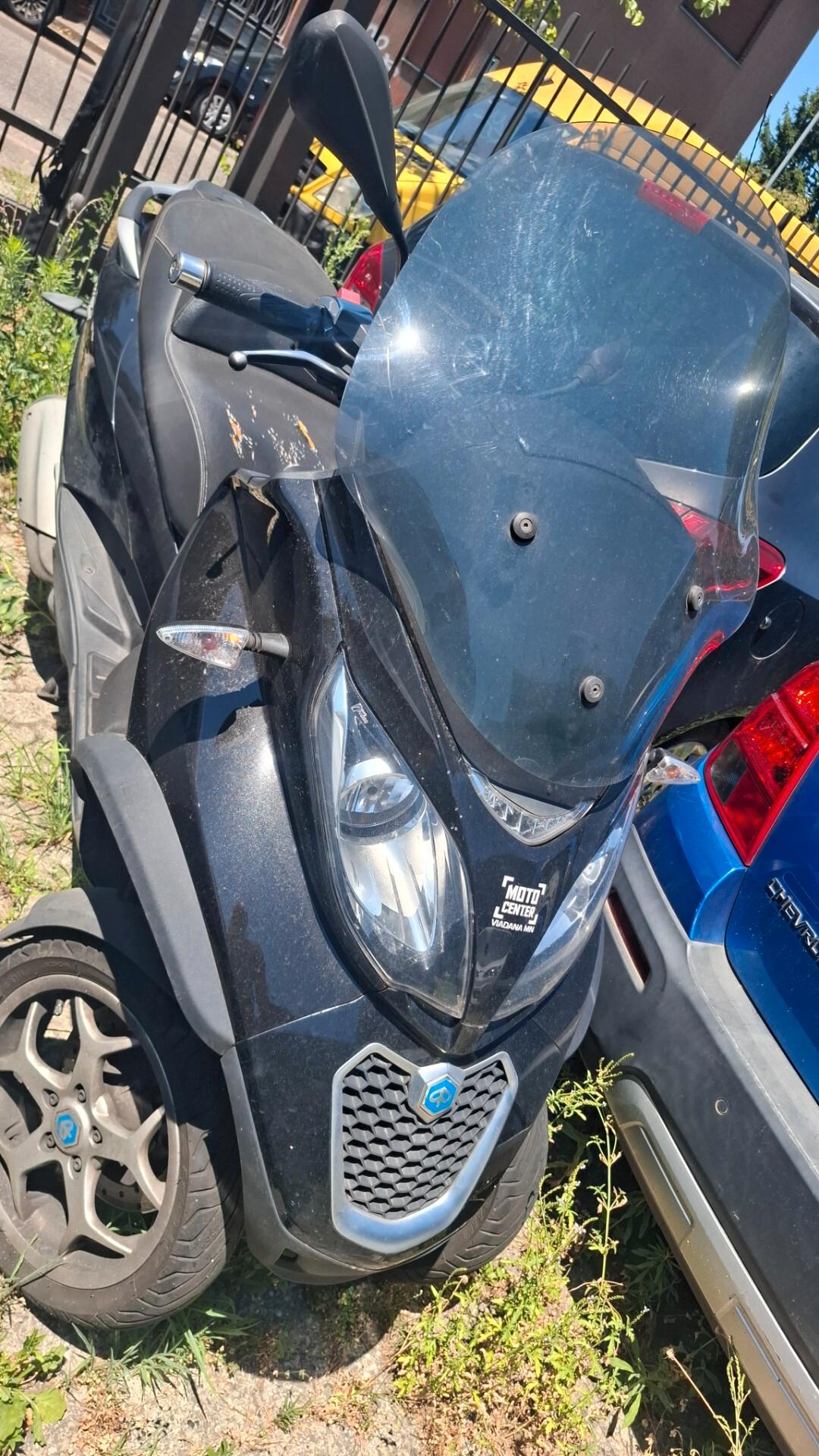 Piaggio MP3 300