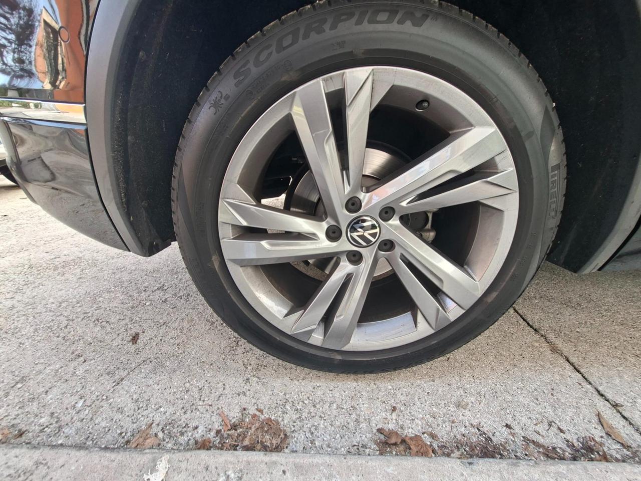 Volkswagen Tiguan 2.0 tdi R-Line 150cv dsg