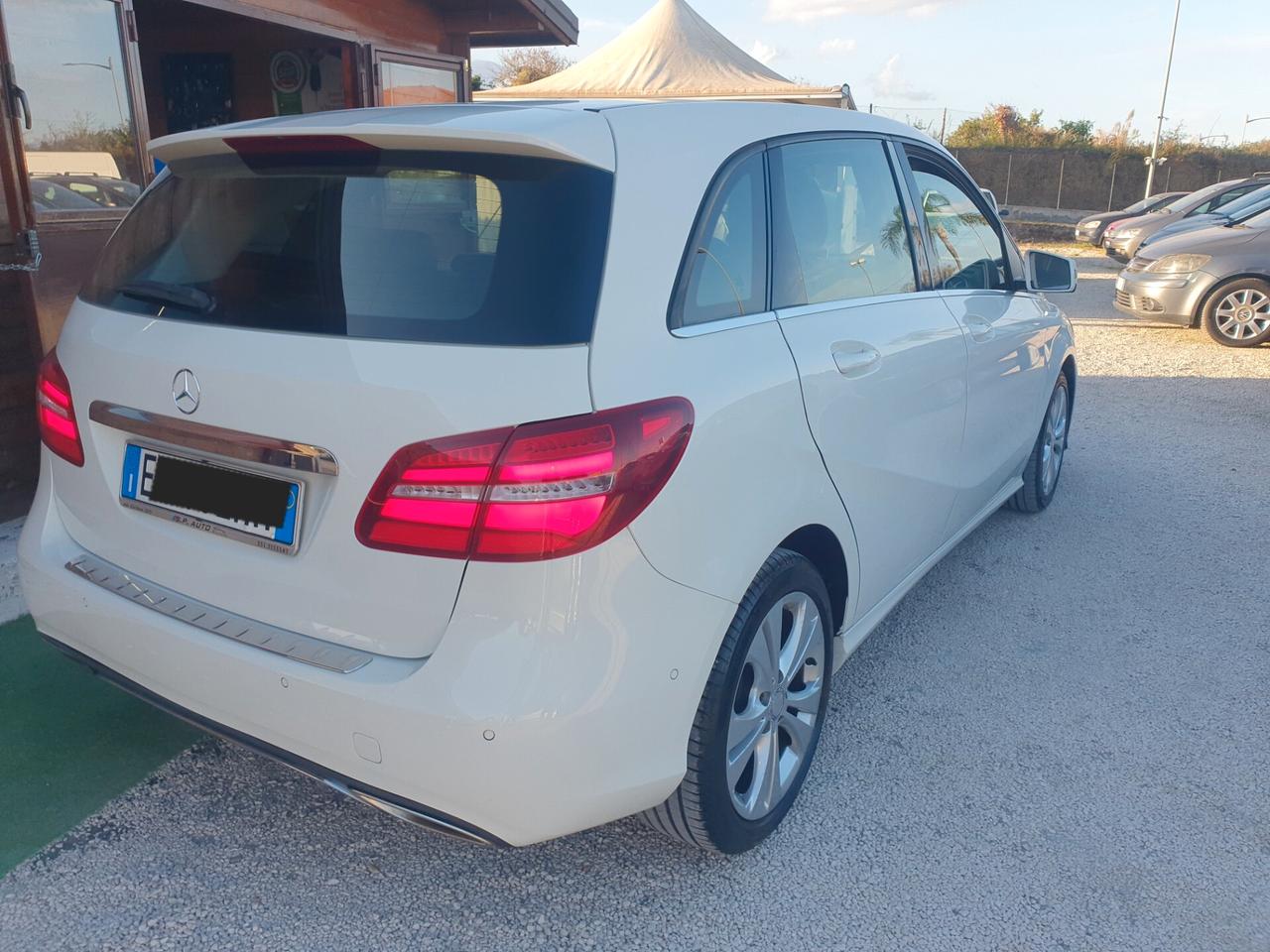 Mercedes-benz B 180 B 180 d Automatic Premium