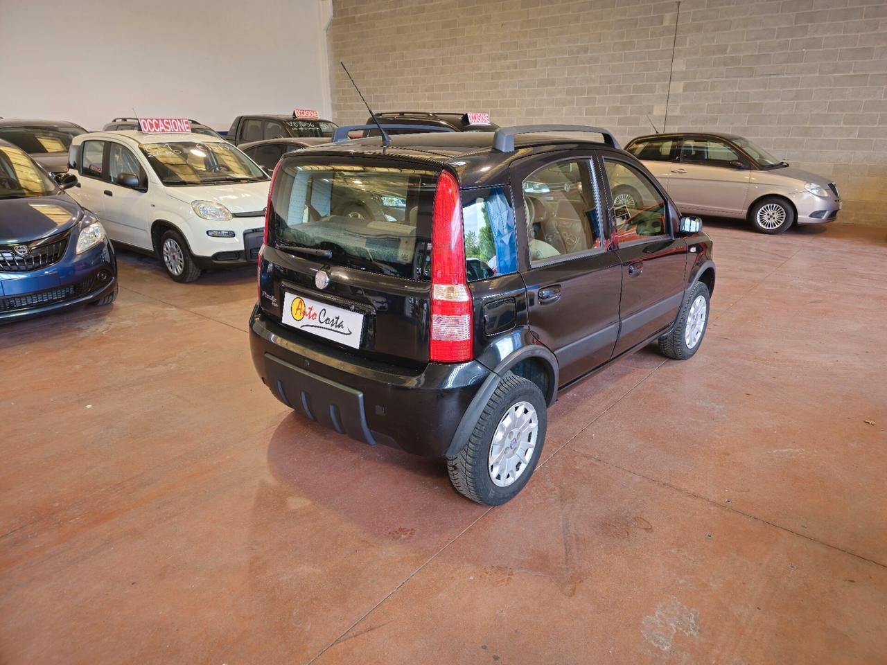 Fiat Panda 1.2 4x4 Climbing Andorid Auto/Apple car