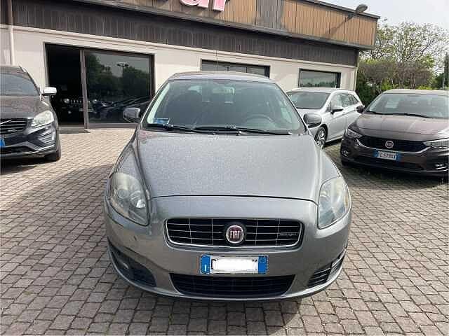 Fiat Croma 1.9 Multijet Emotion