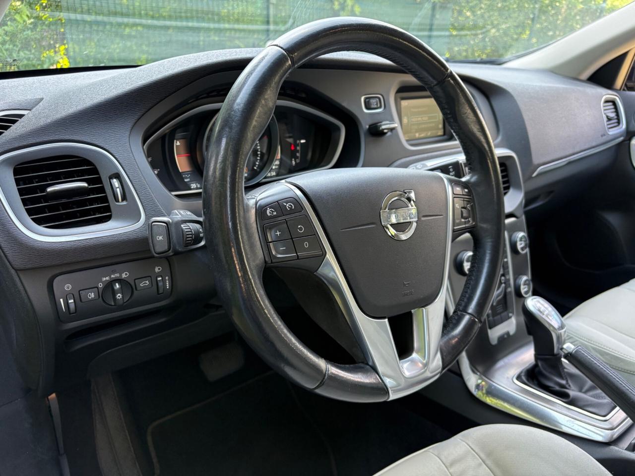 Volvo V40 2.0D3 150cv cambio automatico full