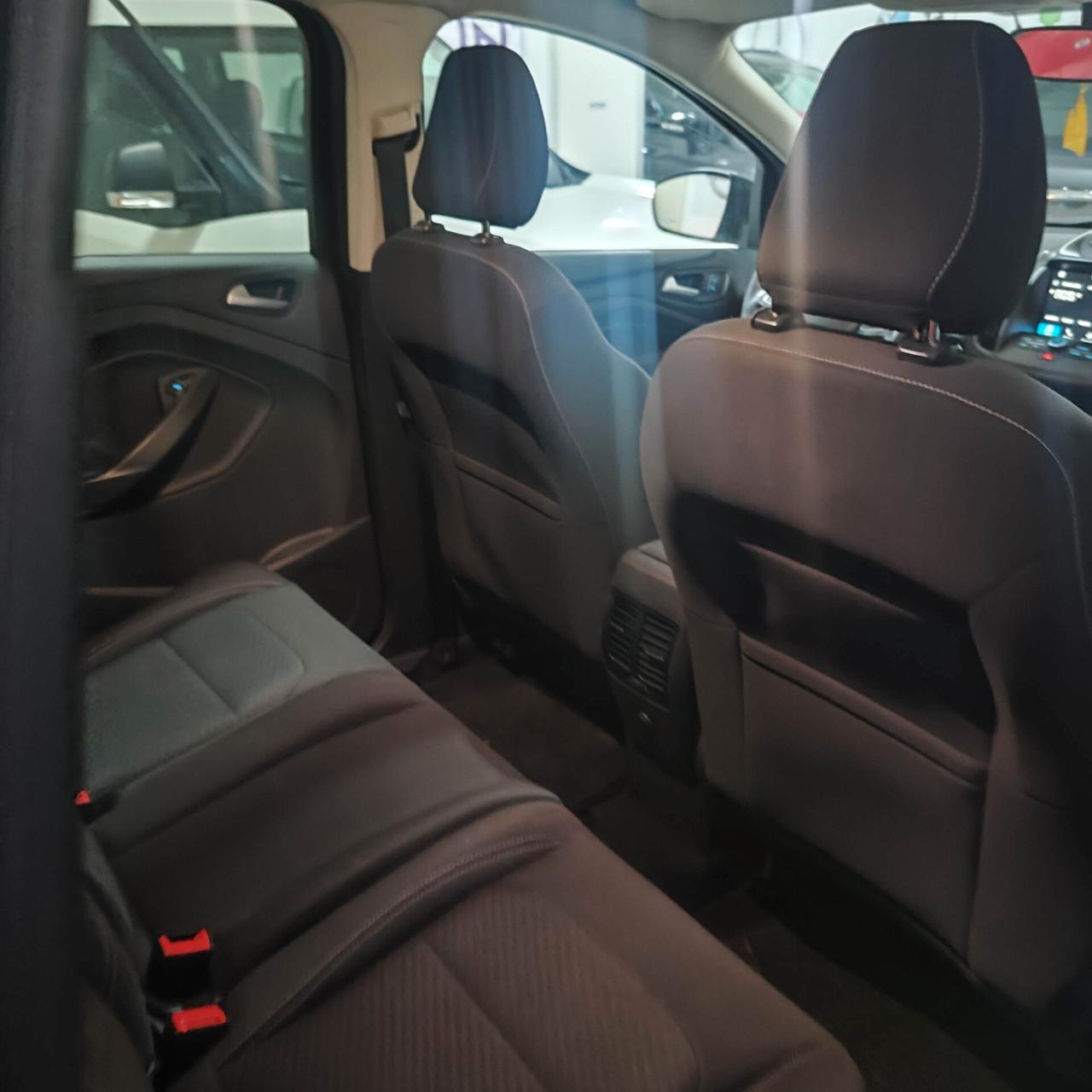 Ford Kuga 1.5 TDCI 120 CV S&S 2WD Powershift Business 12 mesi di garanzia