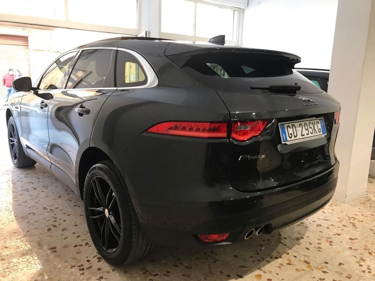 Jaguar F-Pace 2.0 D 180 CV Prestige Panoramico