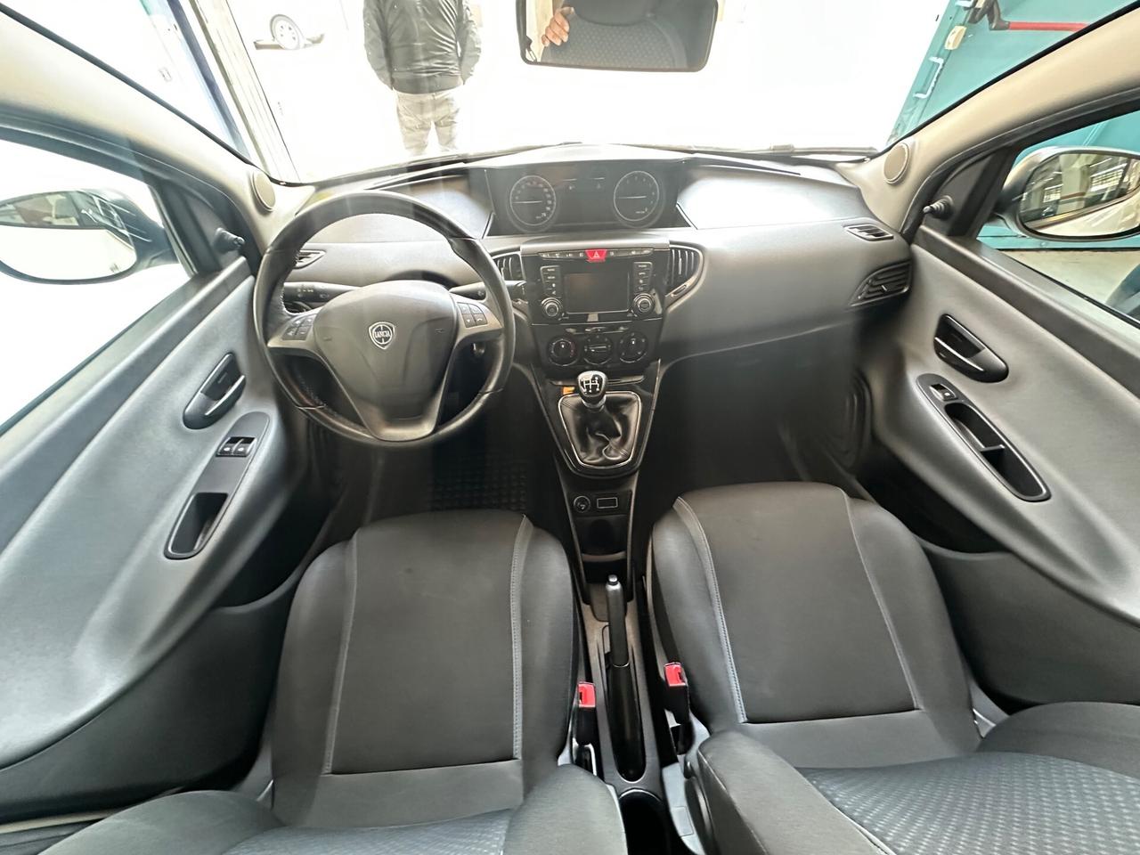 Lancia Ypsilon 1.2 69 CV 5 porte Silver - solo 45000km