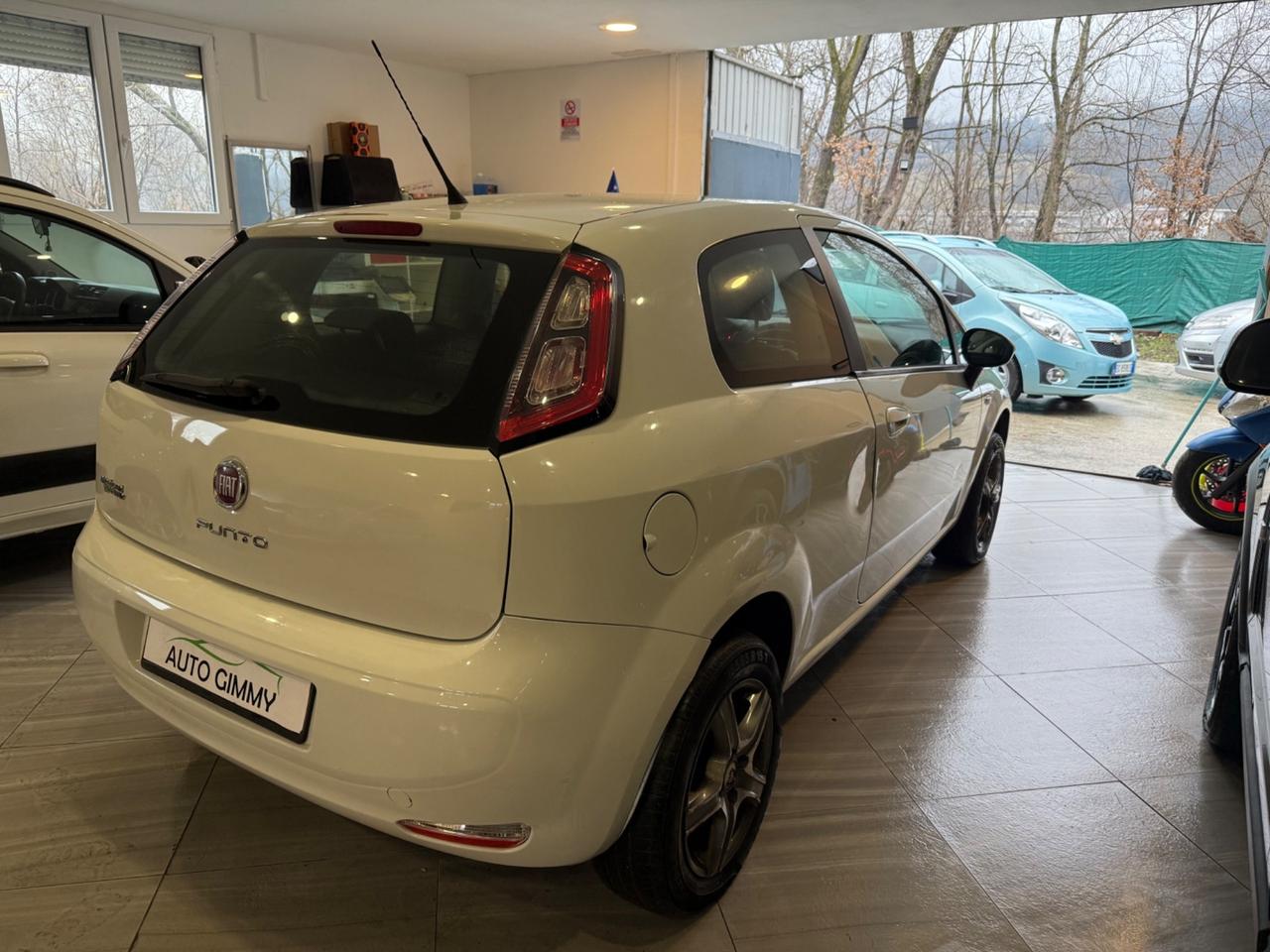 Fiat Punto 1.4 METANO ANNO 2012 neopatentati