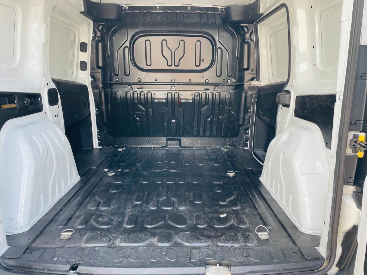 Fiat Doblò 1.6 MJT 105CV PC-TN Cargo Lamierato SX