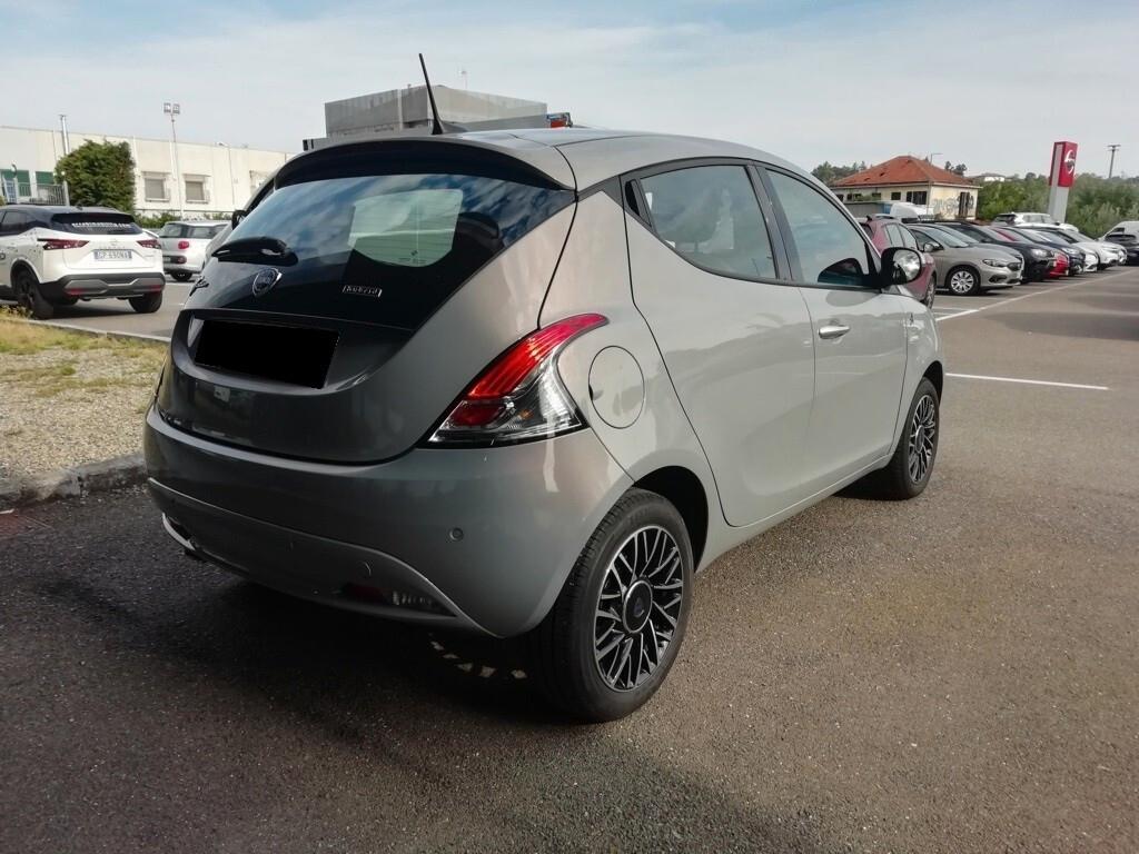 Lancia Ypsilon 1.0 FireFly Hybryd Gold GL481