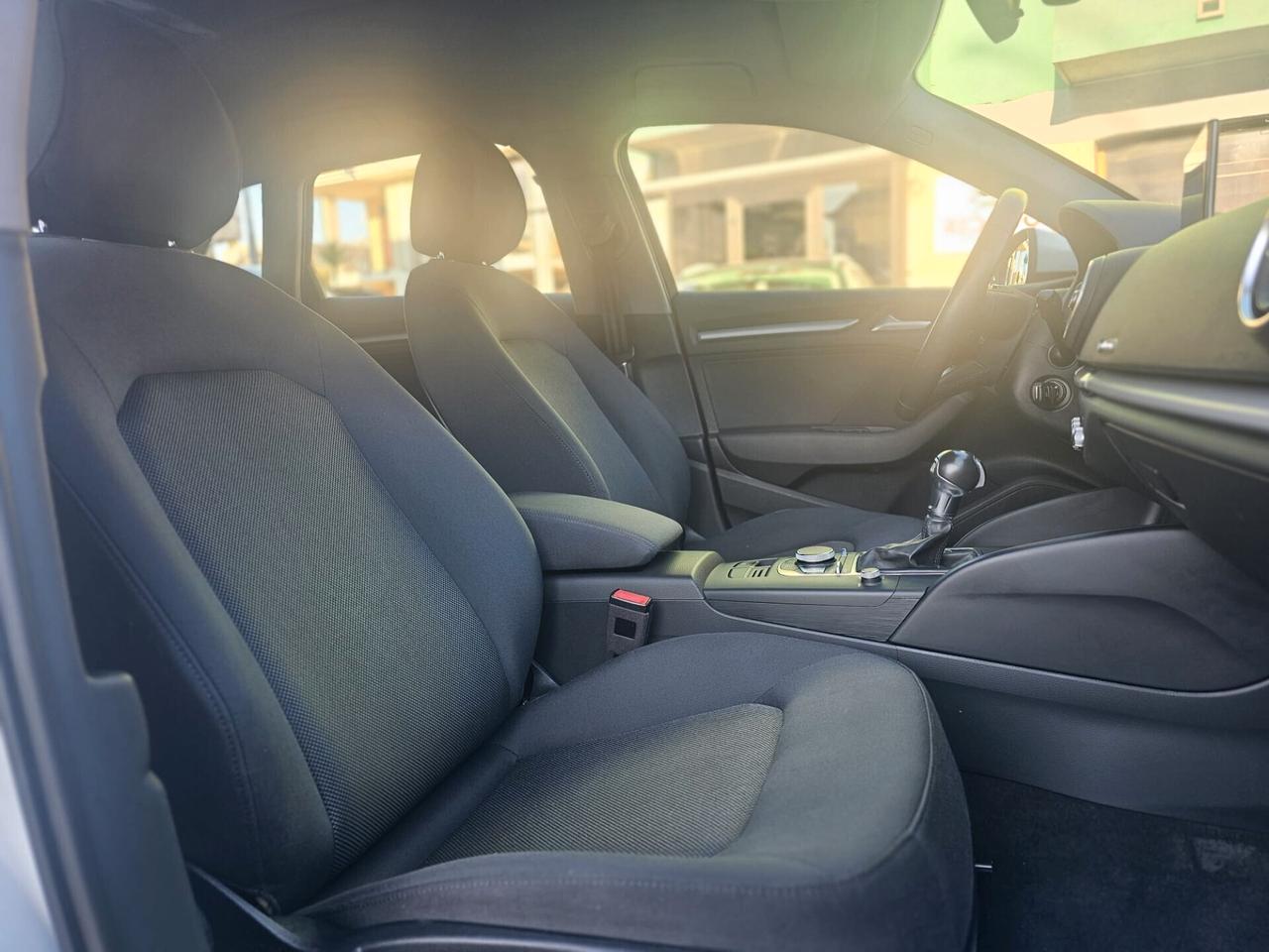 Audi A3 SPB 1.4 TFSI S tronic g-tron Business