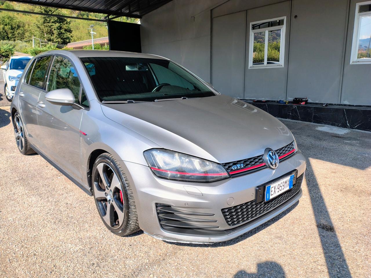 Volkswagen Golf GTI Performance 2.0 TSI DSG 5p. BlueMotion Technology