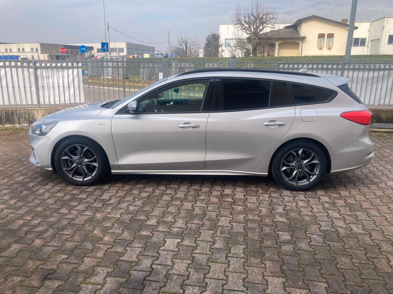 Ford Focus 1.5 EcoBoost 150 CV Start&Stop SW ST Line Business