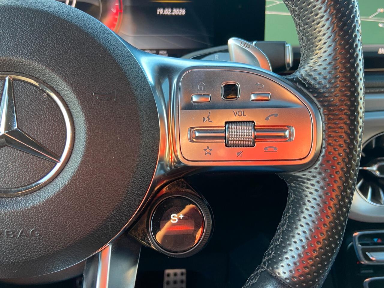 Mercedes-Benz G 63 AMG Premium 585cv auto