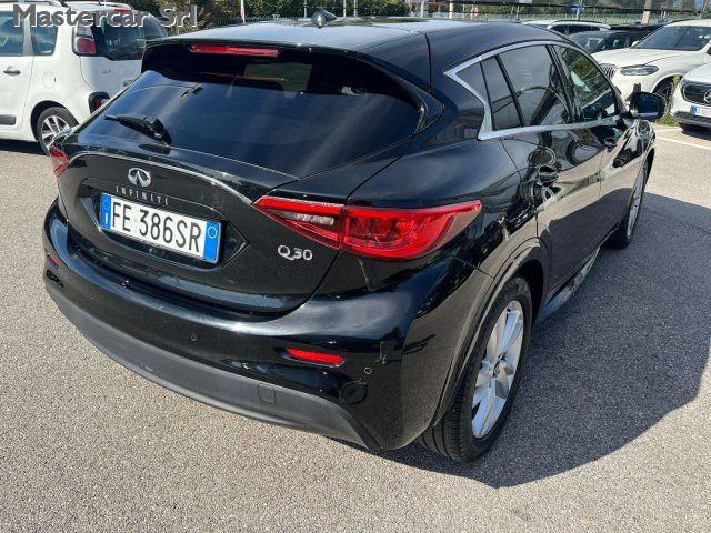 INFINITI Q30 Q30 1.5d Business Executive 109cv dct - FE386SR