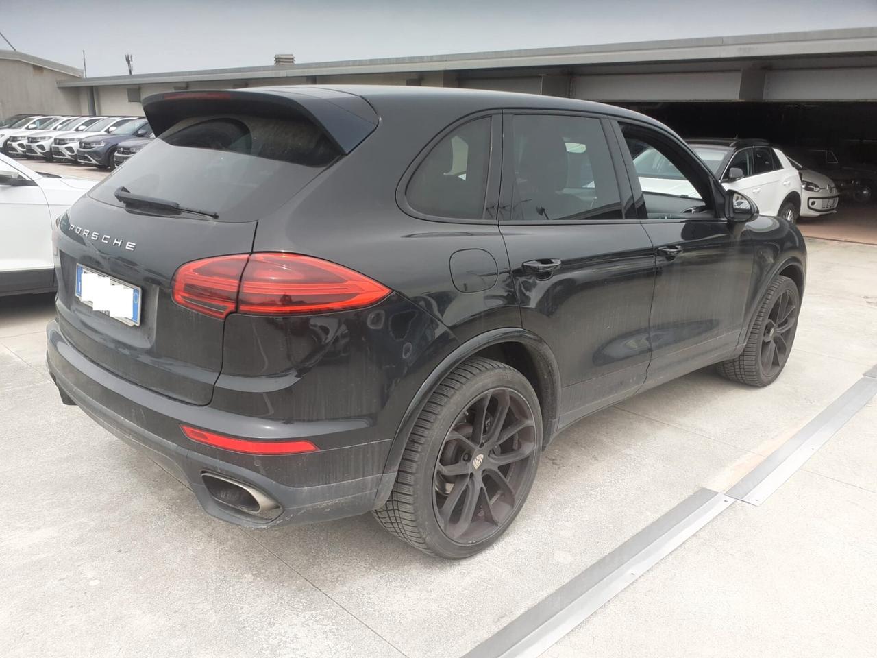 Porsche Cayenne 3.0 Diesel Platinum Edition - 2018