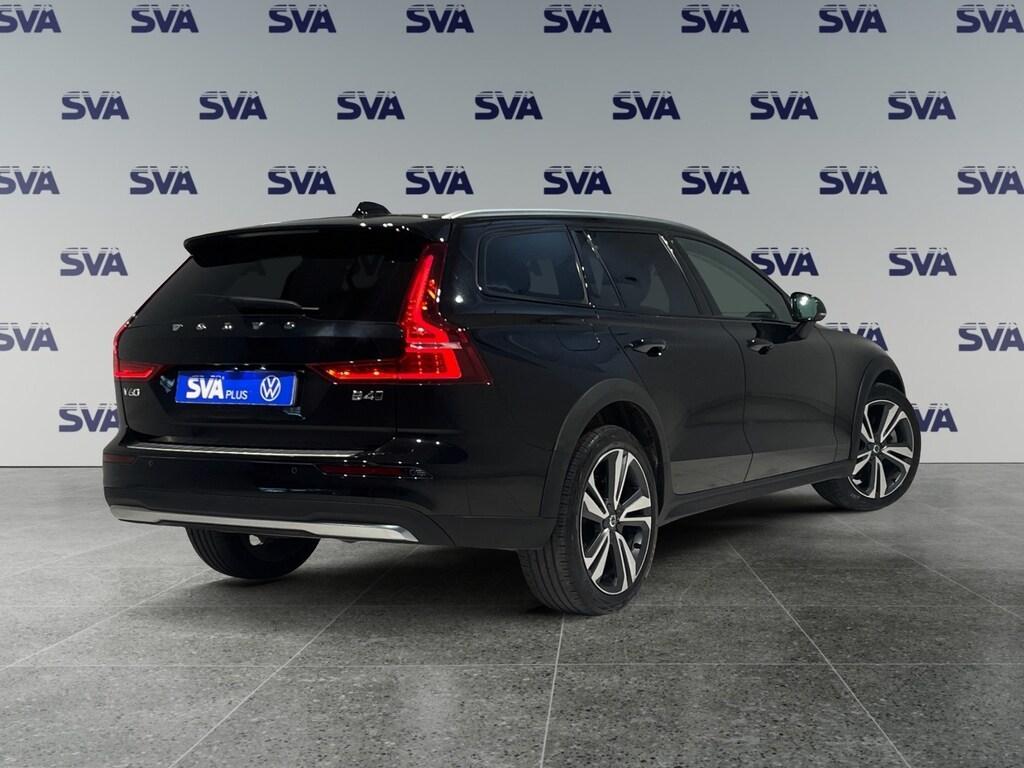 Volvo V60 Cross Country 2.0d b4 197CV Autom. AWD Plus (MHEV) - GANCIO TRAINO
