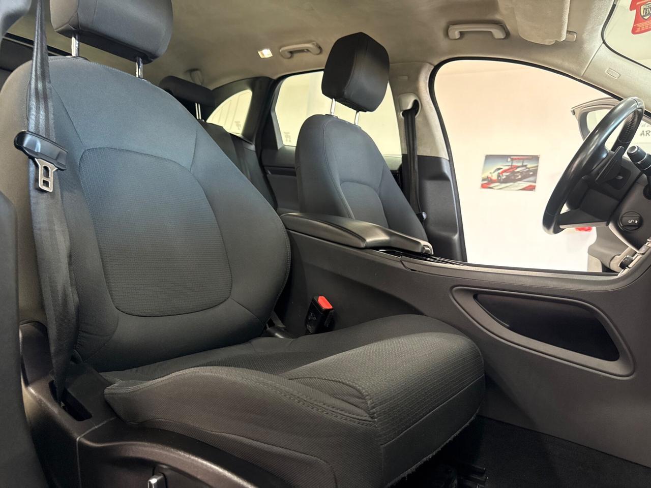 Jaguar F-Pace 2020 180 cv portfolio